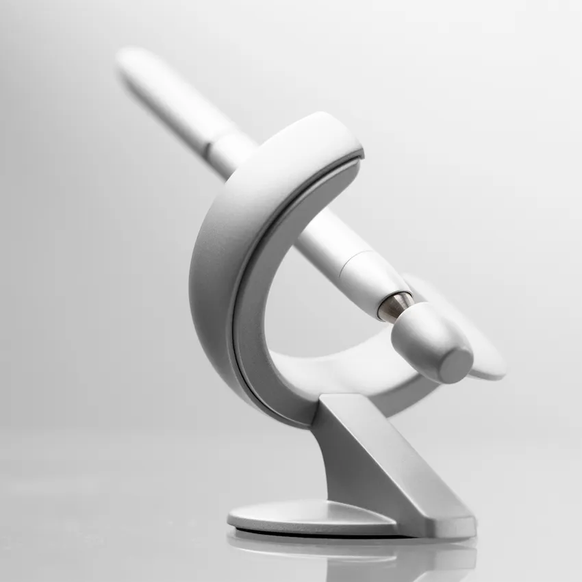 Novium Hover 3.0 Future Edition Fountain Pen - Frost Silver