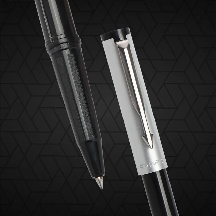 Parker Giftset Beta Premium Coated Clip Rollerball Pen & Notebook